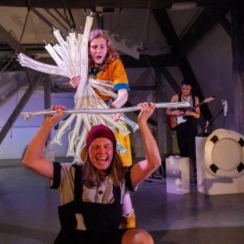 Het meisje en het water JM 20181227 4975 400x267