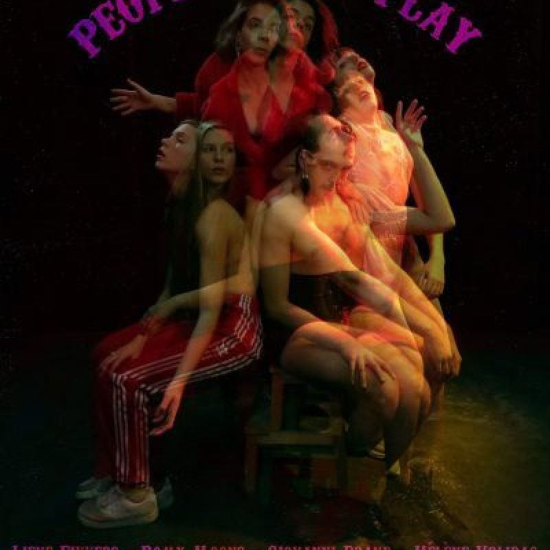 People on dis play Facebook 400x500